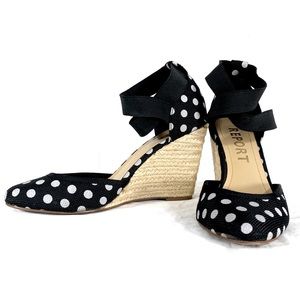REPORT ANTONELLA BLACK/WHITE POLKA DOT WEDGE  Sz 8